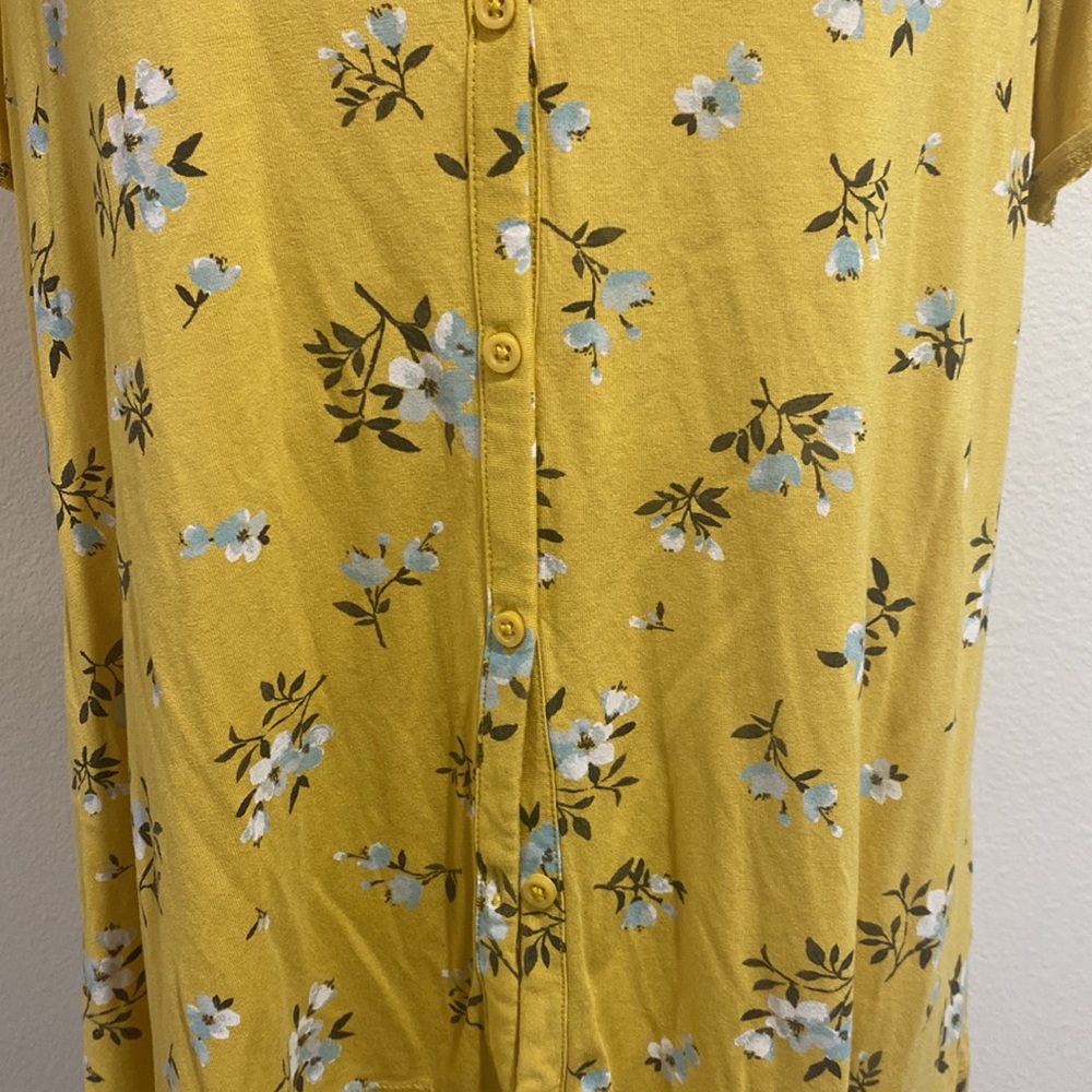 OLD NAVY FLORAL TOP - Picture 4 of 7